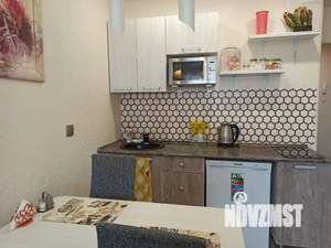 Студия квартира, посуточно, 30м2, 18/18 этаж