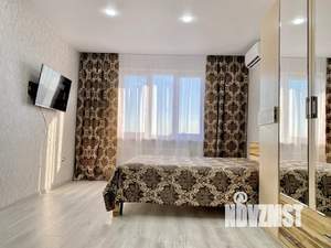1-к квартира, посуточно, 40м2, 9/18 этаж