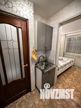 Студия квартира, посуточно, 18м2, 1/5 этаж