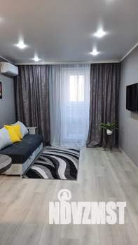 2-к квартира, посуточно, 42м2, 7/25 этаж