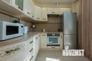 1-к квартира, посуточно, 60м2, 1/1 этаж