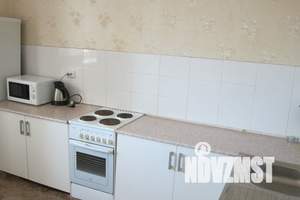 1-к квартира, посуточно, 57м2, 6/9 этаж