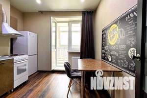 1-к квартира, посуточно, 37м2, 8/19 этаж