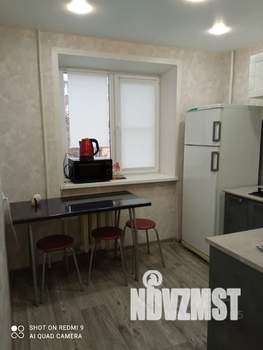 3-к квартира, посуточно, 49м2, 3/5 этаж