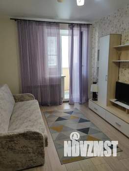 1-к квартира, посуточно, 35м2, 8/17 этаж
