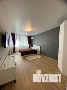 1-к квартира, посуточно, 46м2, 2/10 этаж