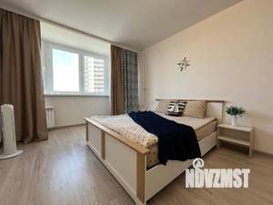 1-к квартира, посуточно, 37м2, 8/18 этаж
