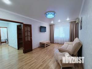 2-к квартира, посуточно, 50м2, 1/1 этаж