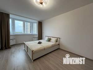 1-к квартира, посуточно, 37м2, 8/18 этаж