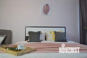 1-к квартира, посуточно, 49м2, 13/25 этаж