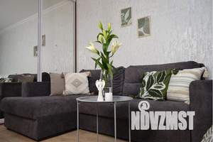 1-к квартира, посуточно, 40м2, 4/10 этаж