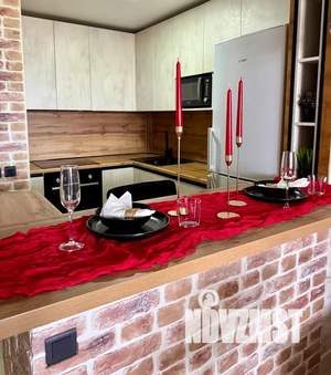 Студия квартира, посуточно, 30м2, 10/25 этаж