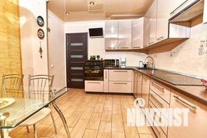 2-к квартира, посуточно, 65м2, 1/1 этаж