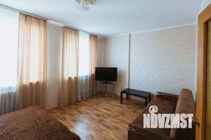 1-к квартира, посуточно, 45м2, 13/22 этаж