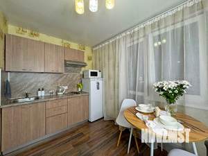 1-к квартира, посуточно, 40м2, 13/22 этаж