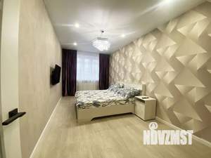 1-к квартира, посуточно, 43м2, 8/25 этаж