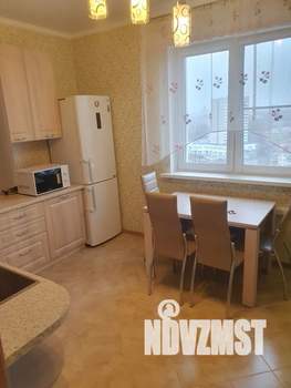 1-к квартира, посуточно, 44м2, 13/18 этаж
