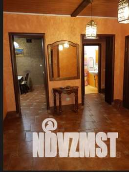 2-к квартира, посуточно, 75м2, 1/1 этаж