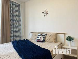 1-к квартира, посуточно, 37м2, 8/18 этаж