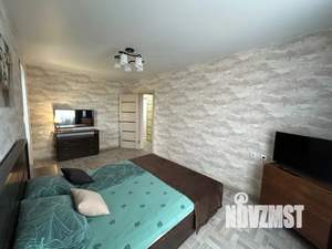 3-к квартира, посуточно, 82м2, 1/1 этаж