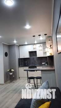 2-к квартира, посуточно, 42м2, 7/25 этаж