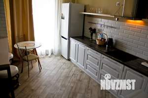 Студия квартира, посуточно, 36м2, 2/13 этаж