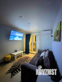 Студия квартира, посуточно, 30м2, 24/24 этаж