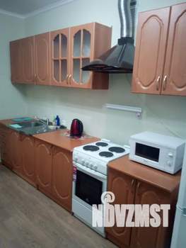 1-к квартира, посуточно, 40м2, 11/16 этаж