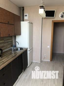 1-к квартира, посуточно, 40м2, 8/8 этаж