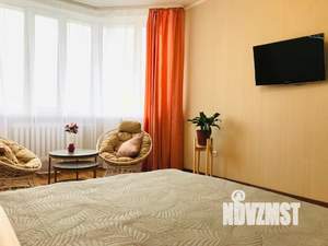 1-к квартира, посуточно, 37м2, 3/15 этаж