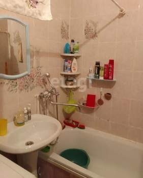 3-к квартира, вторичка, 64м2, 1/10 этаж