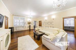 3-к квартира, вторичка, 101м2, 1/4 этаж
