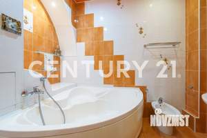 3-к квартира, вторичка, 139м2, 2/8 этаж