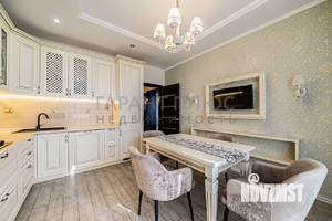 4-к квартира, вторичка, 140м2, 9/10 этаж