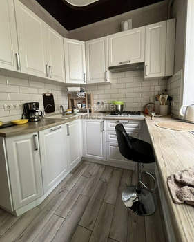 3-к квартира, вторичка, 56м2, 1/4 этаж