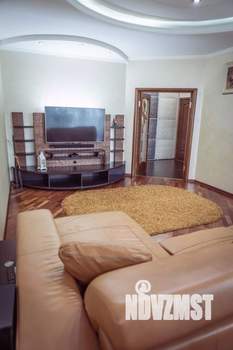 4-к квартира, вторичка, 130м2, 2/8 этаж