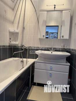 2-к квартира, вторичка, 53м2, 1/4 этаж