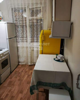 4-к квартира, вторичка, 61м2, 1/5 этаж