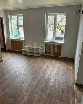 2-к квартира, вторичка, 50м2, 1/1 этаж