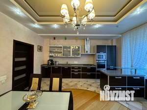 3-к квартира, вторичка, 150м2, 2/7 этаж