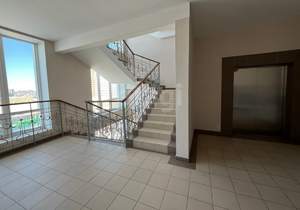 1-к квартира, вторичка, 56м2, 6/10 этаж