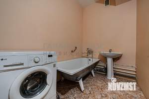 2-к квартира, вторичка, 60м2, 1/5 этаж