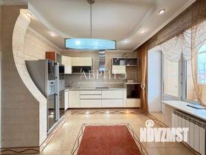 4-к квартира, вторичка, 130м2, 2/8 этаж