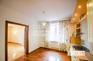 4-к квартира, вторичка, 143м2, 4/6 этаж