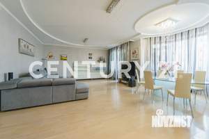 3-к квартира, вторичка, 139м2, 2/8 этаж