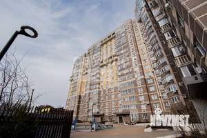 2-к квартира, вторичка, 68м2, 1/16 этаж