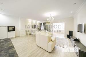 4-к квартира, вторичка, 118м2, 9/9 этаж
