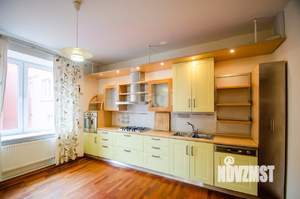 4-к квартира, вторичка, 143м2, 4/6 этаж