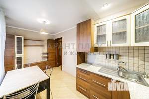 2-к квартира, вторичка, 64м2, 9/9 этаж