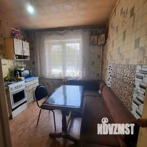 3-к квартира, вторичка, 64м2, 1/10 этаж